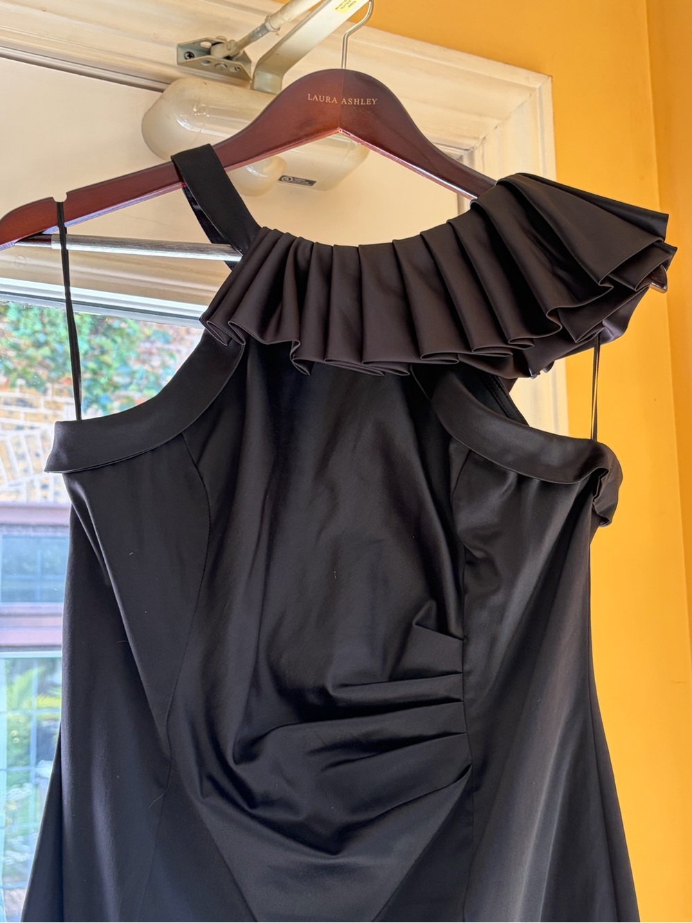 Black One-Shoulder Ruffle Evening Dress